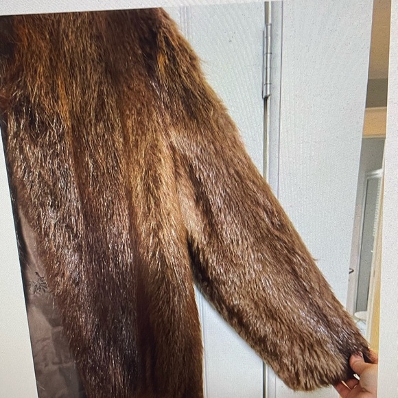 Beautiful Real Fur Coat/jacket - Picture 6 of 9